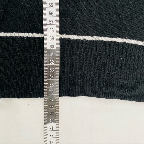Decjuba size L black and white stripe knit - Picture 8 of 9